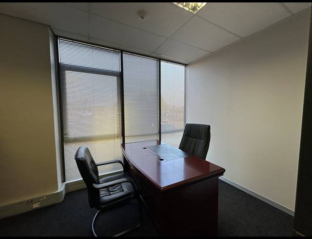 220.40M² OFFICE TO LET IN IRENE